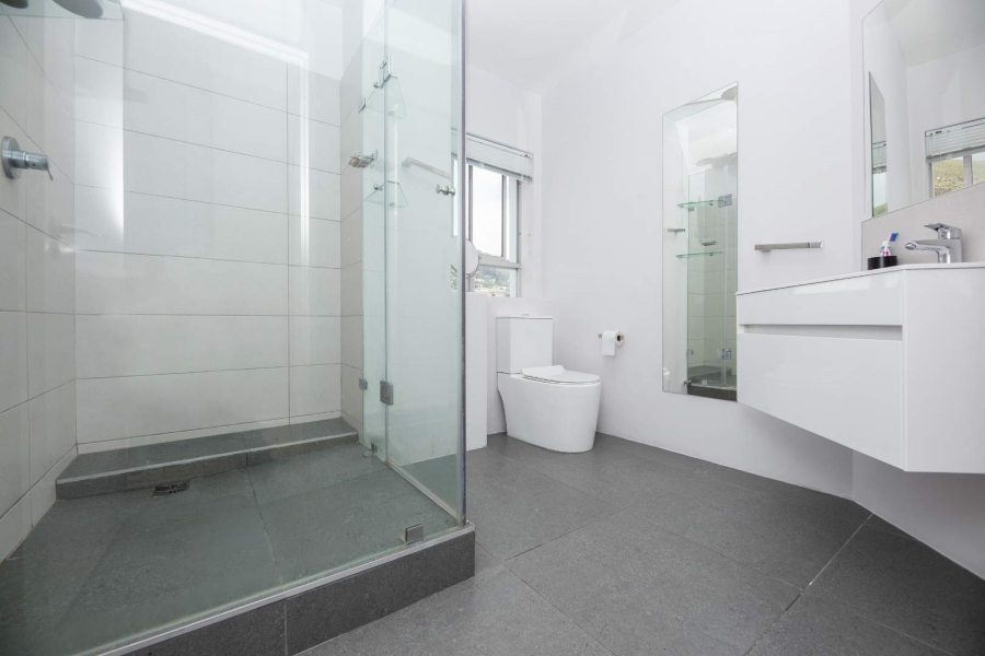 3 Bedroom Property for Sale in Sea Point Western Cape